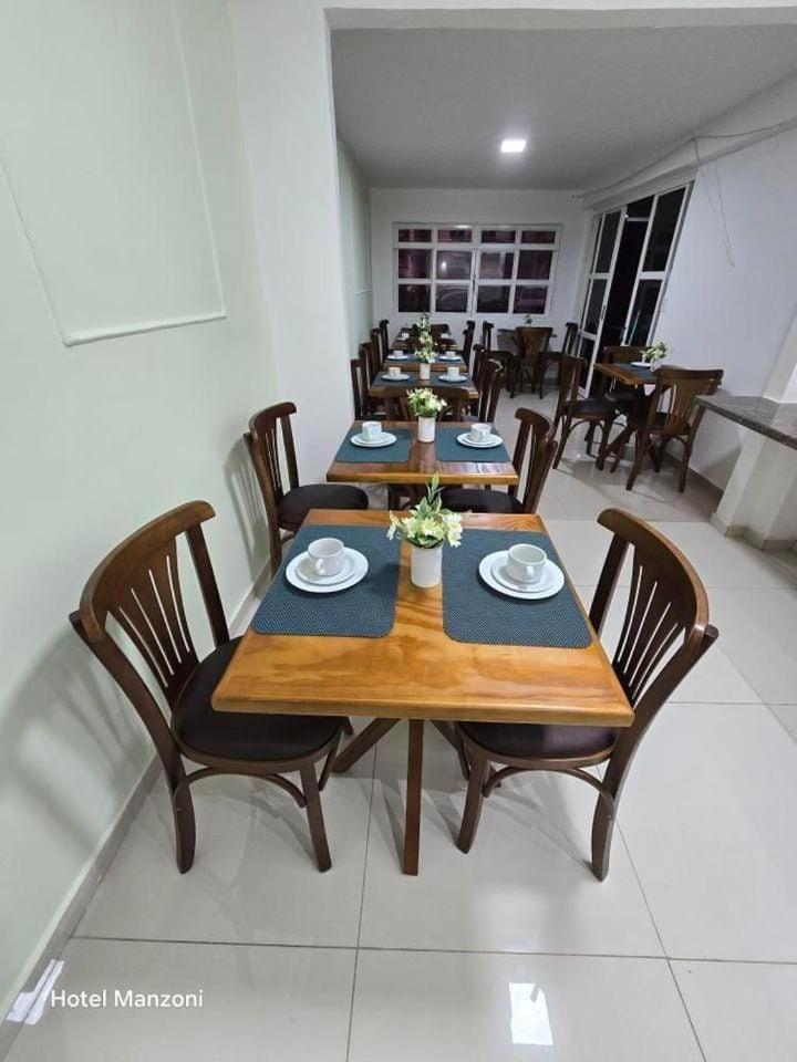 Hotel Manzoni กัมโปกรันเด ภายนอก รูปภาพ